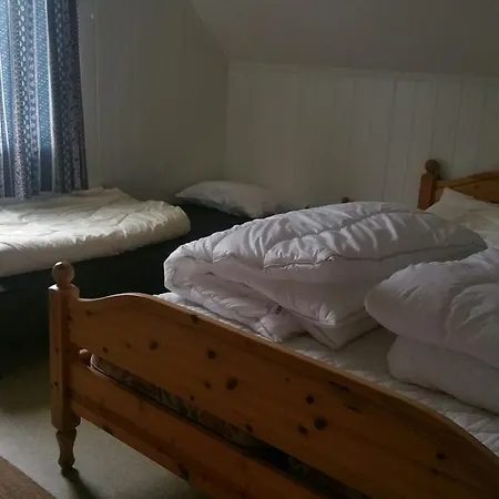 Semesterbostad Huset I Skjaeringa *