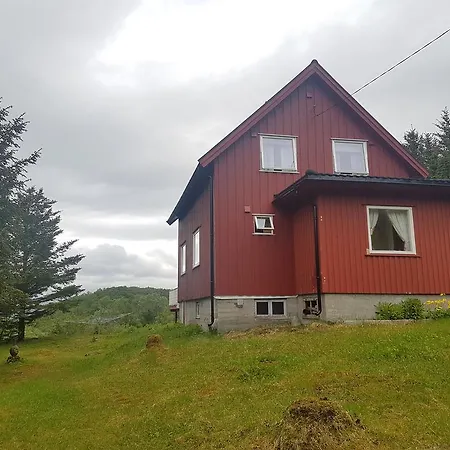 Semesterbostad Huset I Skjaeringa